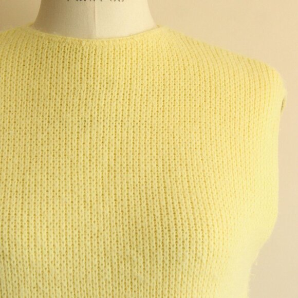 Vintage 1960s Sweater Vest, Classic Creations Yellow Knit, Zipper Back - Picture 4 of 10